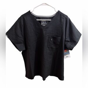 Women’s plus size 2X black Hanes scrubs top! Chest pocket with invisible zipper!